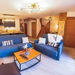 Le Rioumajou 2 - Grand T4 - Piscine - Centre St Lary Διαμέρισμα