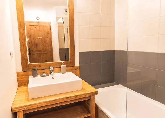 Le Rioumajou 2 - Grand T4 - Piscine - Centre St Lary דירה