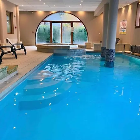 公寓 Le Rioumajou 2 - Grand T4 - Piscine - Centre St Lary 圣拉里苏朗