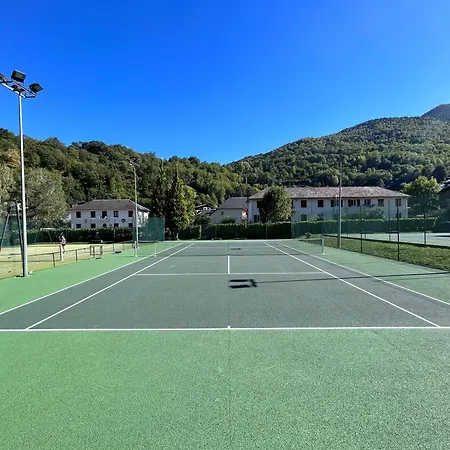 Le Rioumajou 2 - Grand T4 - Piscine - Centre St Lary 公寓 *